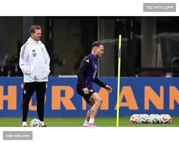 卢森堡队主场采用防守阵型，试图遏制德国队强势进攻