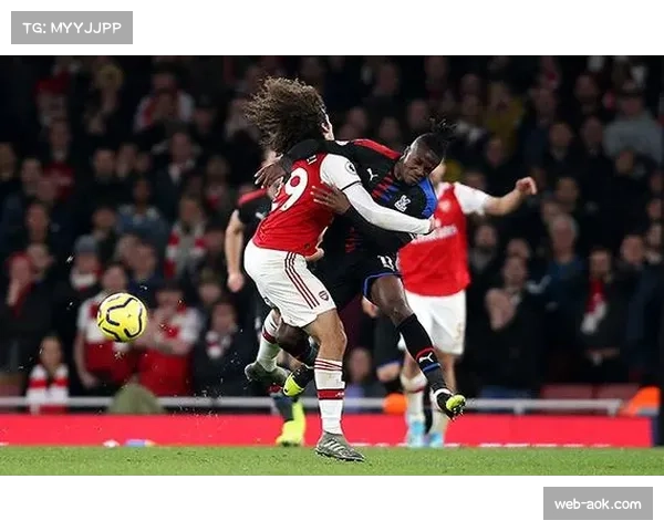 从十年无缘榜首到防守制胜，罗马复兴之路的战术革新